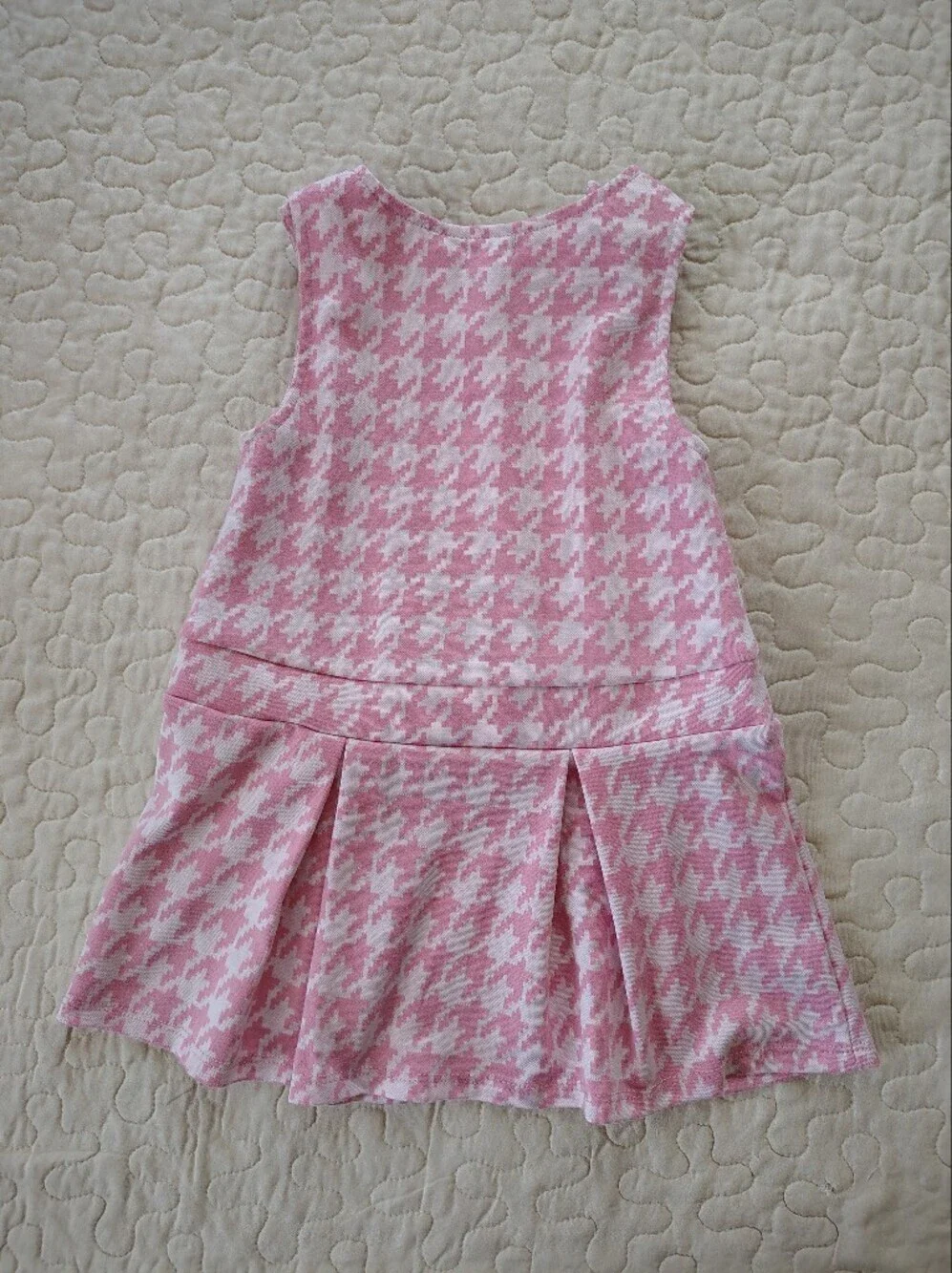 Tahari Pink and White Patterned Dress Size 24 Months.